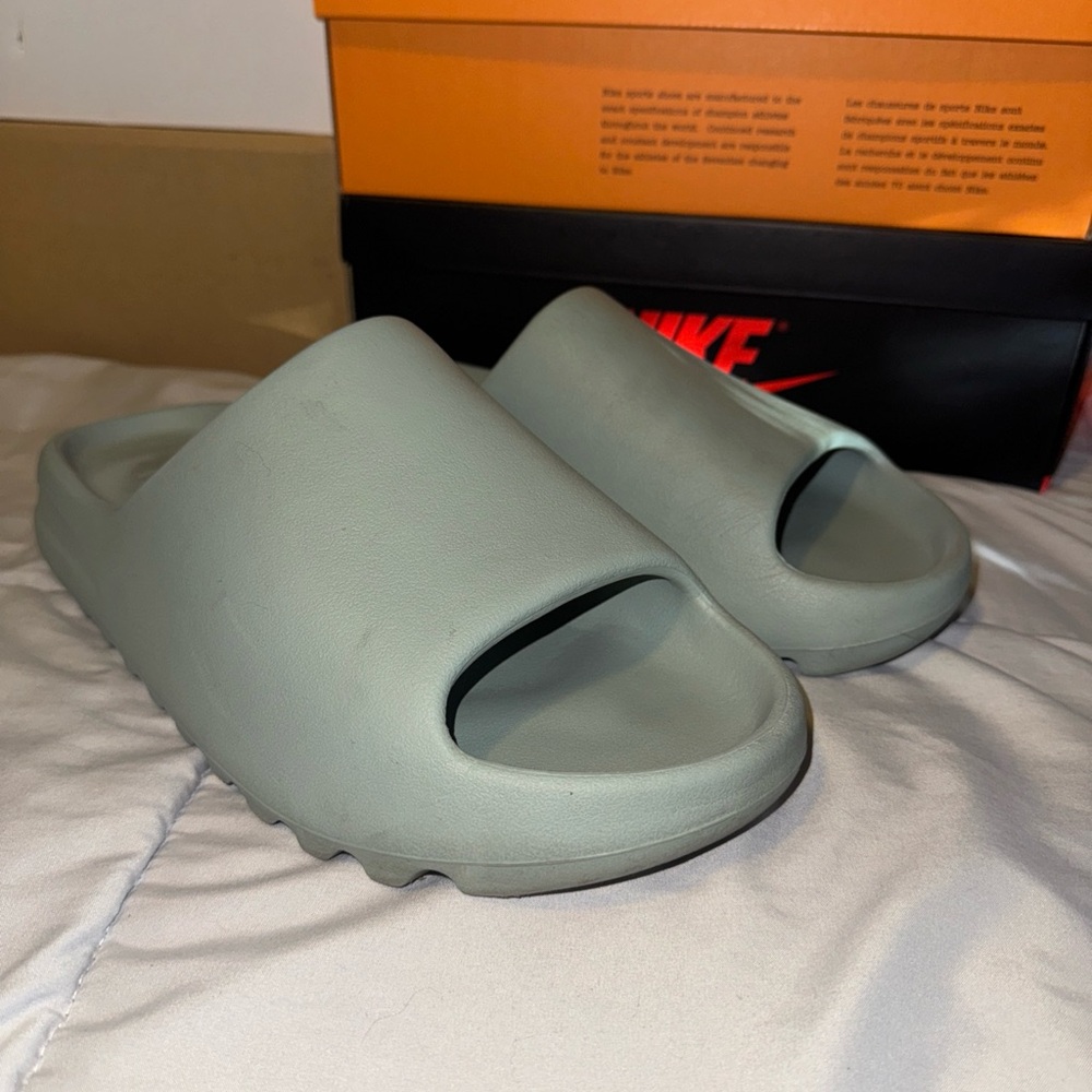 Yeezy slate slides